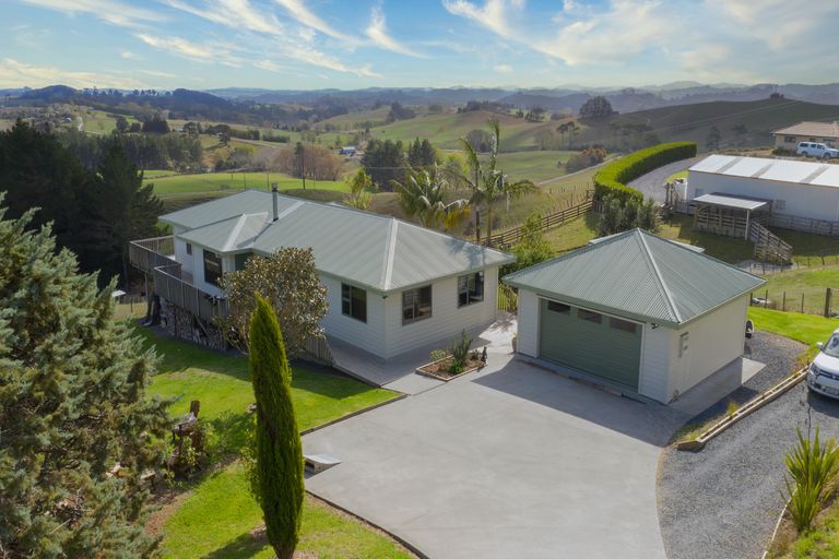 Photo of property in 137 Worthington Road, Wellsford, 0974