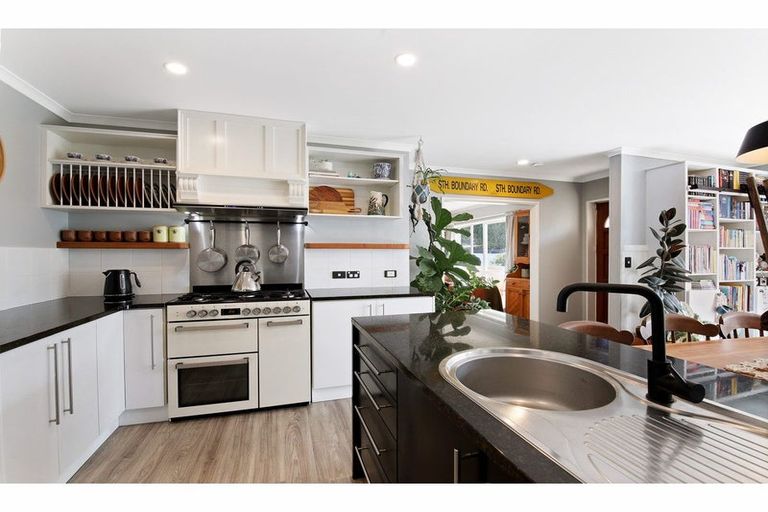 Photo of property in 60a Main North Road, Woodend, 7610