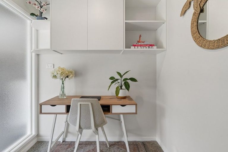 Photo of property in 14 Rochfort Crescent, Pyes Pa, Tauranga, 3112