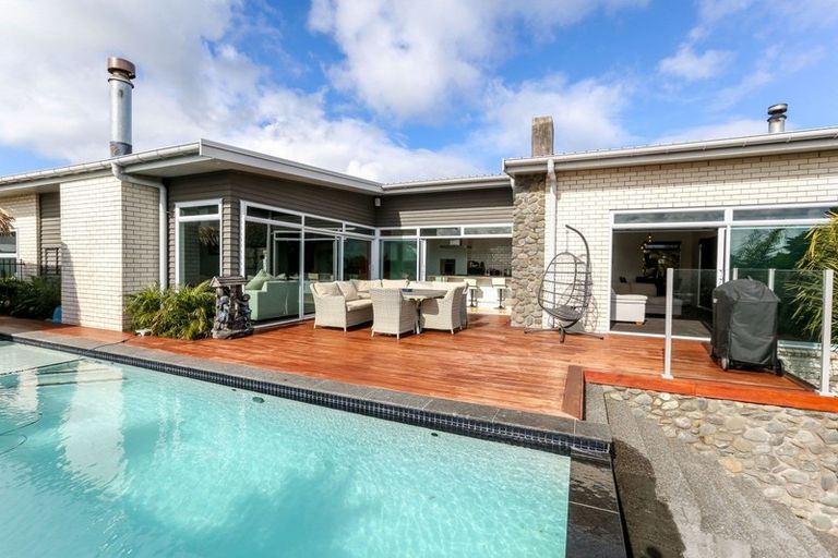 Photo of property in 192a Heta Road, Highlands Park, New Plymouth, 4312