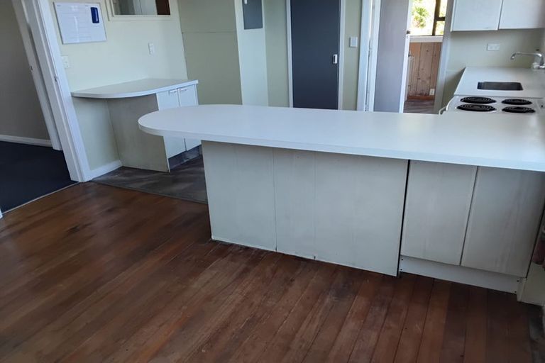 Photo of property in 32 Glenroy Street, Woolston, Christchurch, 8062