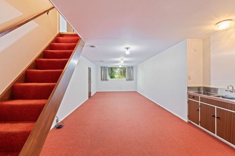 Photo of property in 30 Carrington Street, New Plymouth, 4310