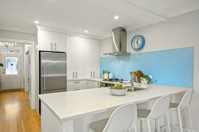 Photo of property in 9 Coronation Street, Belmont, Auckland, 0622