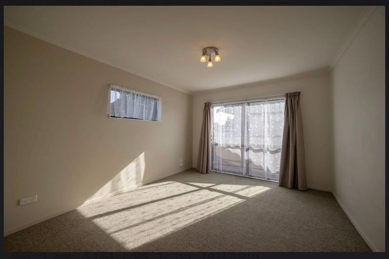 Photo of property in 1/253 Saint Aubyn Street, New Plymouth, 4310