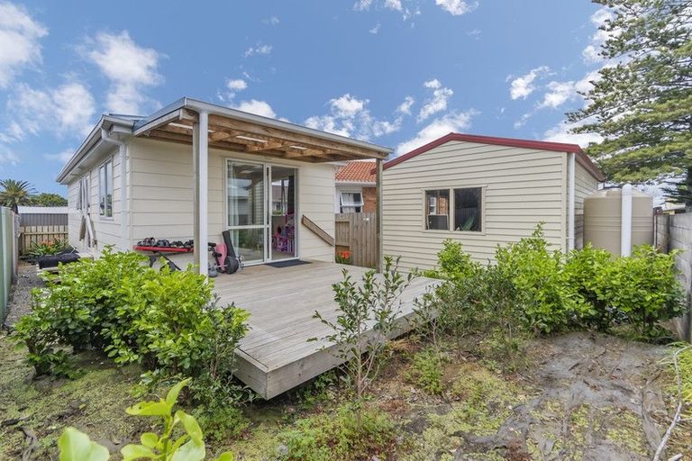 Photo of property in 135 Weymouth Road, Manurewa, Auckland, 2102