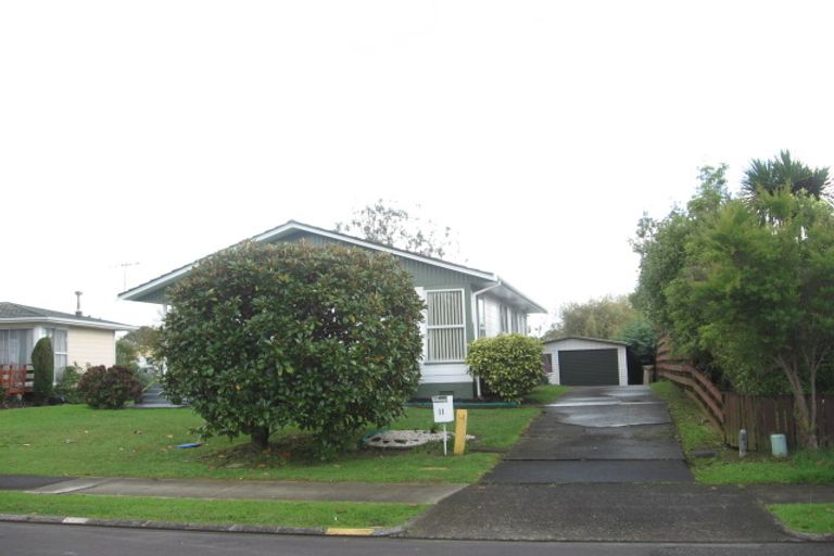 Photo of property in 11 Lynley Place, Pakuranga Heights, Auckland, 2010