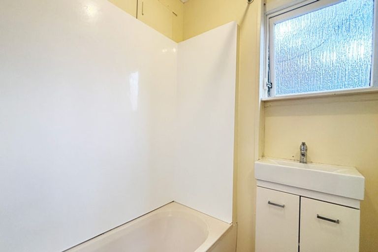 Photo of property in 51 Mortimer Terrace, Brooklyn, Wellington, 6021