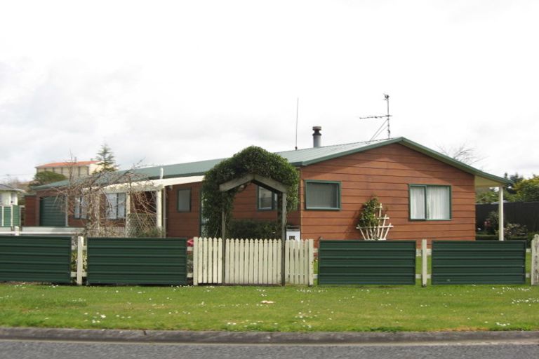 Photo of property in 10 Richmond Street, Inglewood, 4330