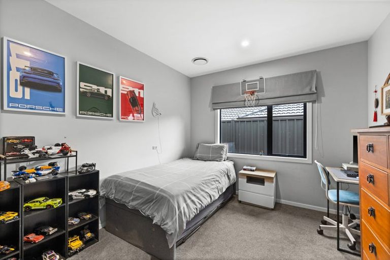 Photo of property in 69 Oak Road, Poraiti, Napier, 4112