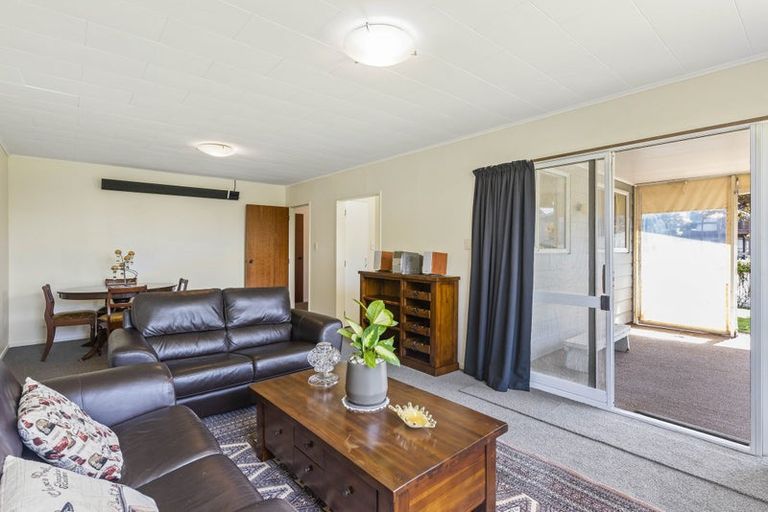 Photo of property in 77b Eatwell Avenue, Paraparaumu Beach, Paraparaumu, 5032