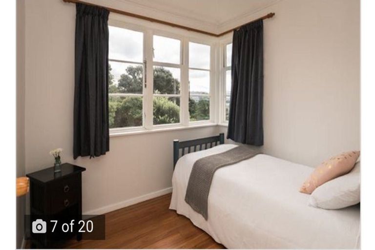 Photo of property in 29 Sidlaw Street, Strathmore Park, Wellington, 6022