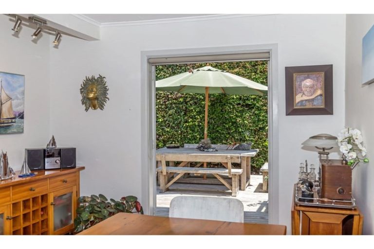 Photo of property in 31 Monyash Road, Manly, Whangaparaoa, 0930