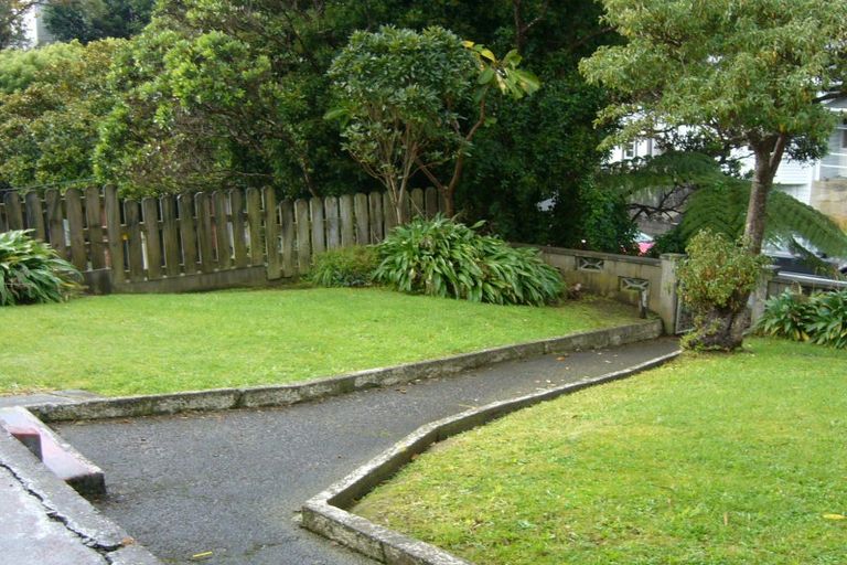 Photo of property in 20 Mckinley Crescent, Brooklyn, Wellington, 6021