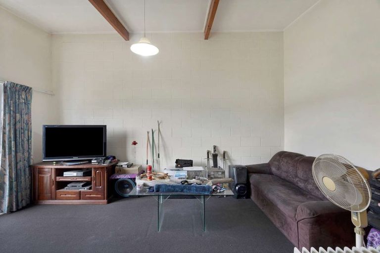 Photo of property in 1/209 Mcleod Street, Camberley, Hastings, 4120