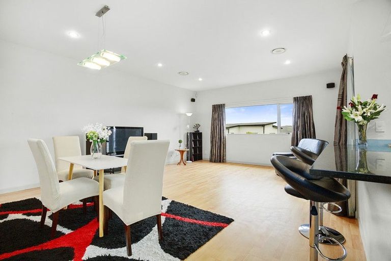 Photo of property in 15 Paparoa Crescent, Aotea, Porirua, 5024