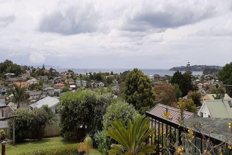 Photo of property in 21 Gledstane Road, Stanmore Bay, Whangaparaoa, 0932