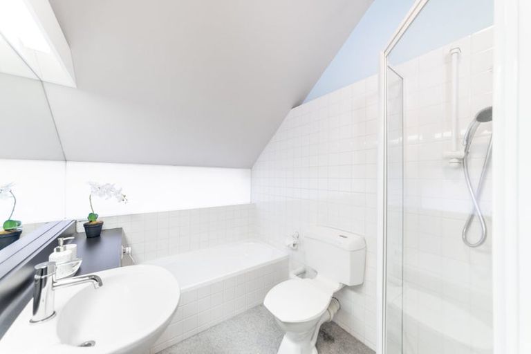 Photo of property in 4/17 Swanleigh Place, Ilam, Christchurch, 8041