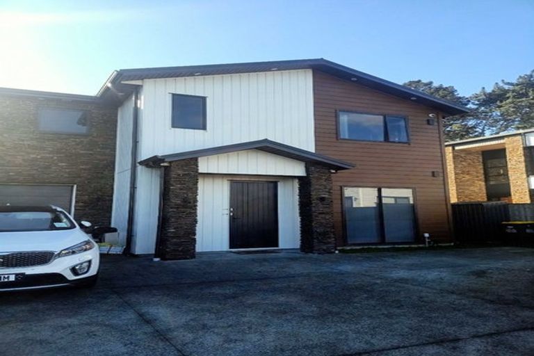 Photo of property in 11 Wyon Way, Flat Bush, Auckland, 2016