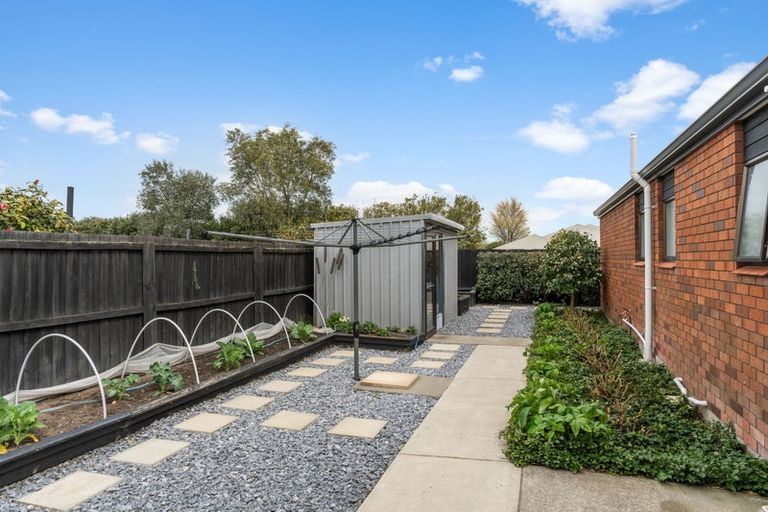 Photo of property in 21 Giles Place, Shirley, Christchurch, 8061