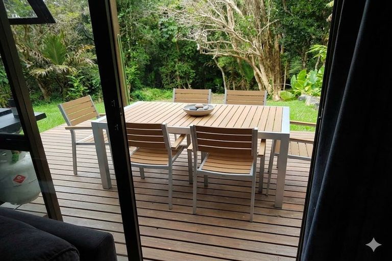 Photo of property in 25 Verbena Road, Birkdale, Auckland, 0626