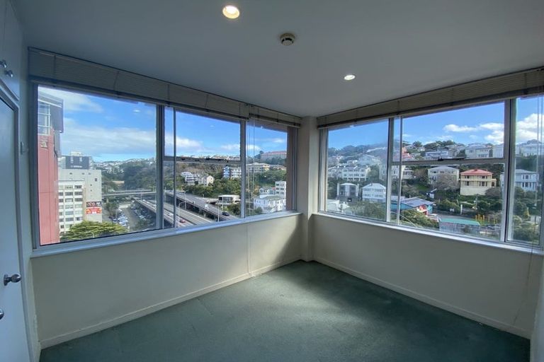 Photo of property in Terrace Tower Apartments, 11e/126 The Terrace, Wellington Central, Wellington, 6011