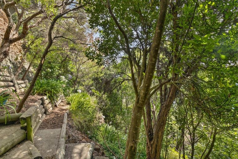 Photo of property in 29 Bayview Road, Charteris Bay, Lyttelton, 8971