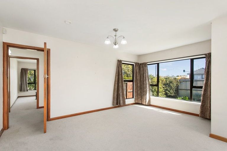 Photo of property in 34 Northcote Road, Northcote, Christchurch, 8052