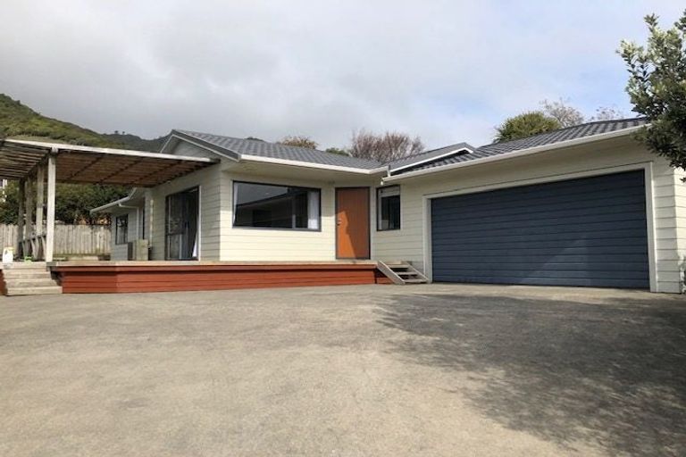 Photo of property in 19b Huia Street, Waikanae, 5036