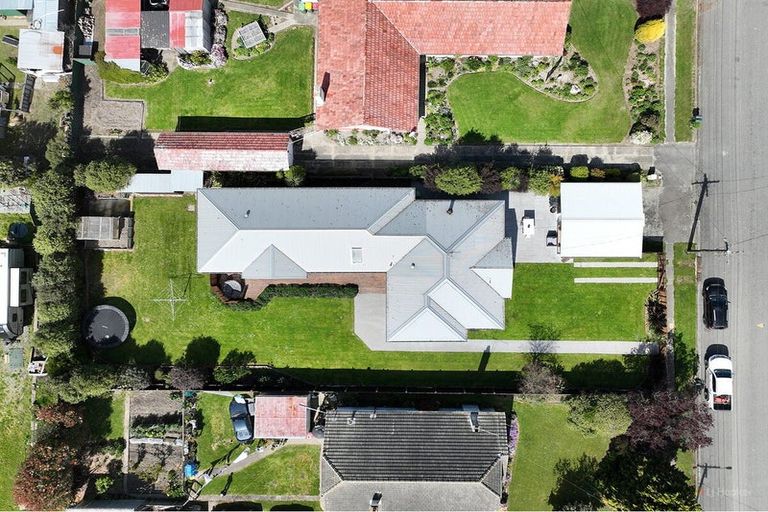 Photo of property in 17 Thackeray Street, Saint Andrews, 7988