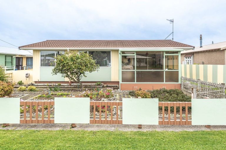 Photo of property in 73 Polson Street, Castlecliff, Whanganui, 4501