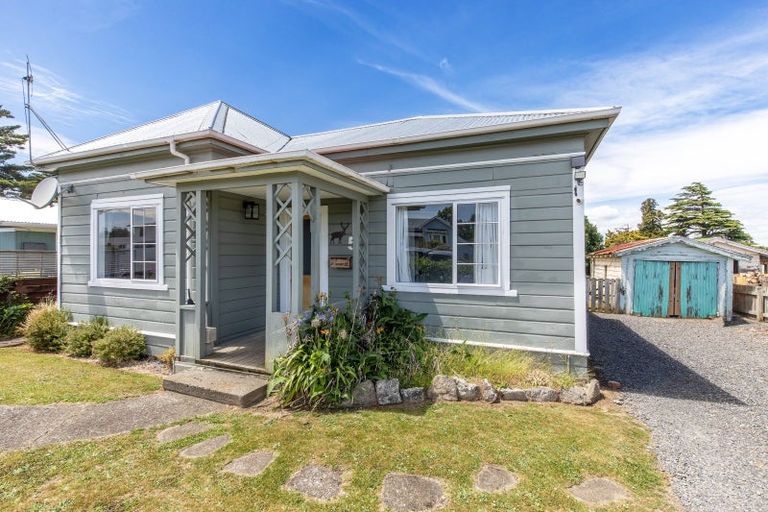 Photo of property in 5 Rawhiti Street, Dannevirke, 4930