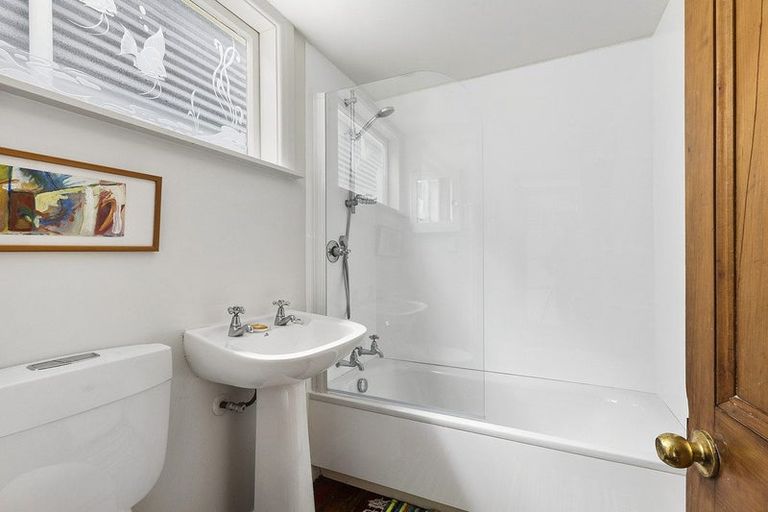 Photo of property in 127 Aro Street, Aro Valley, Wellington, 6021