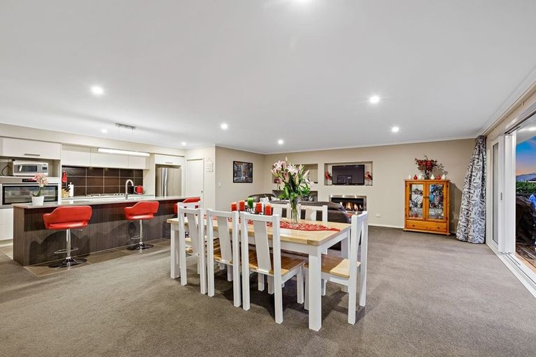 Photo of property in 15 Kohia Way, Huapai, Kumeu, 0810