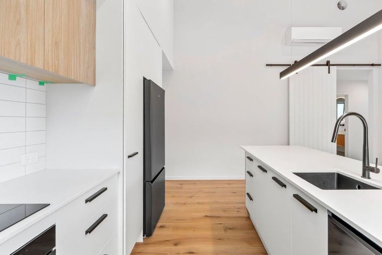 Photo of property in 16 Gillespie Street, Lake Hawea, 9382