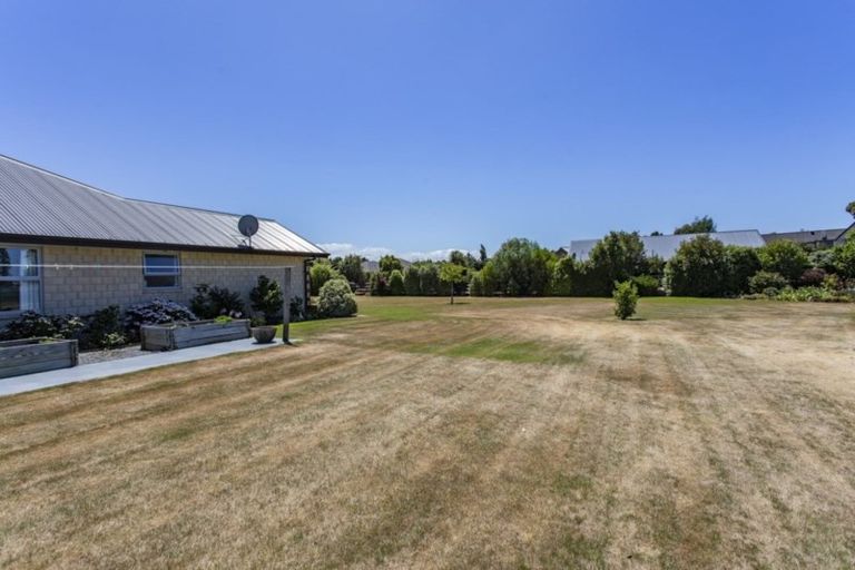 Photo of property in 11 Riverside Way, Amberley, 7410