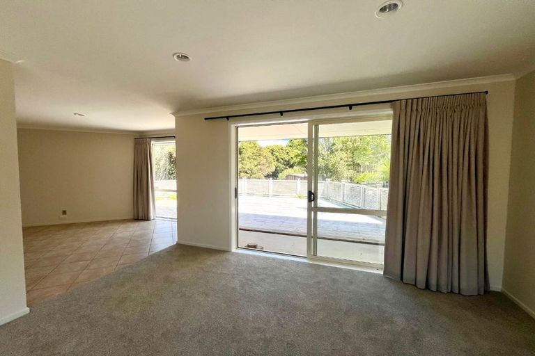 Photo of property in 11 Ascot Way, Orewa, 0931