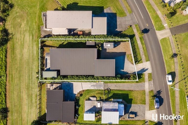 Photo of property in 4 Tohora View, Waihi Beach, 3611