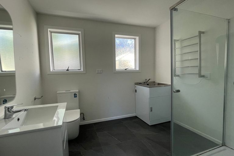 Photo of property in 61 Powrie Street, Glenfield, Auckland, 0629