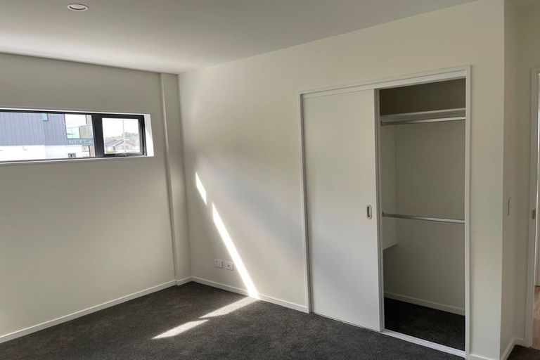 Photo of property in 1/5g Dishys Road, Flat Bush, Auckland, 2019