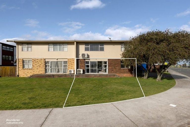 Photo of property in 4/41 Kawaka Street, Mount Maunganui, 3116