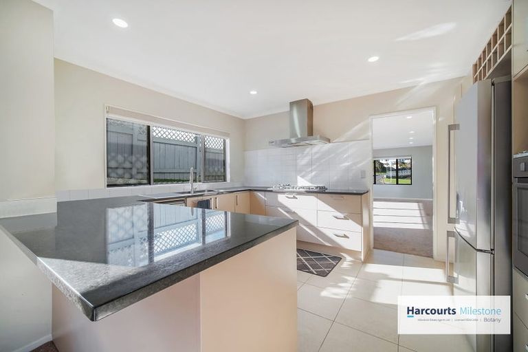 Photo of property in 43 Valderama Drive, Flat Bush, Auckland, 2019