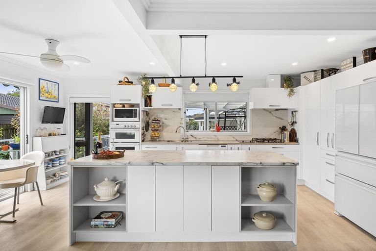 Photo of property in 25a Riverside Road, Orewa, 0931