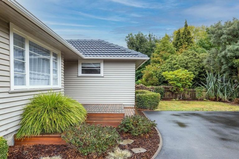 Photo of property in 16 Briggs Road, Mairehau, Christchurch, 8052