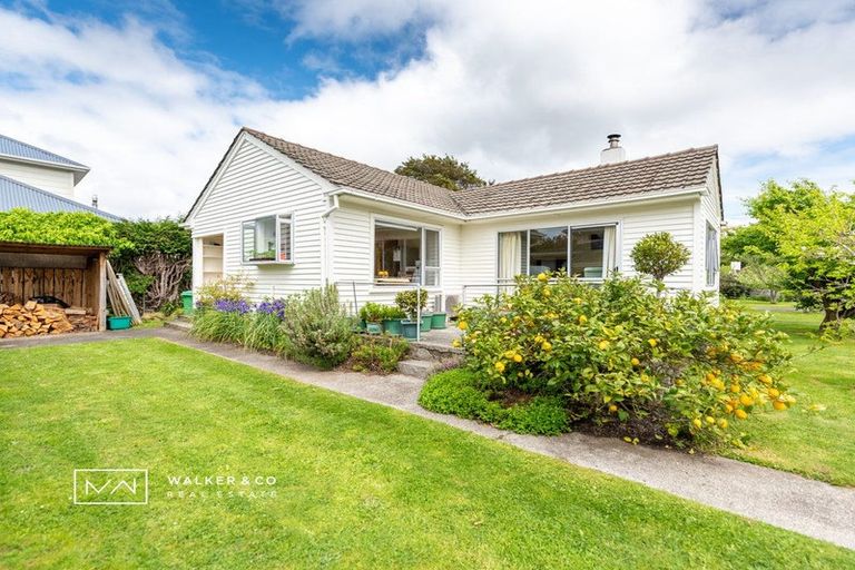 Photo of property in 10 Terminus Street, Silverstream, Upper Hutt, 5019