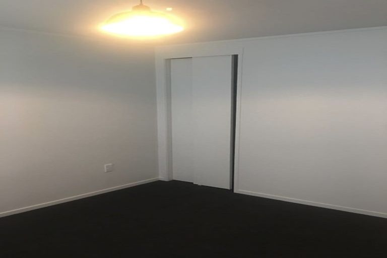 Photo of property in 64 West Coast Road, Glen Eden, Auckland, 0602