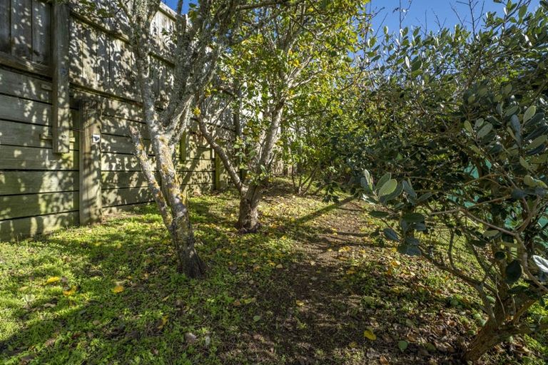 Photo of property in 12 Pendennis Point, Camborne, Porirua, 5026