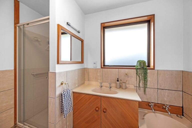 Photo of property in 2/22 Prossers Road, Saint Martins, Christchurch, 8022