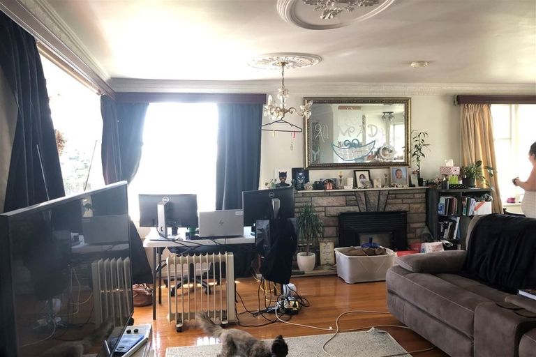 Photo of property in 32 Millbrook Road, Henderson, Auckland, 0612