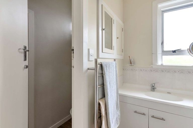 Photo of property in 73 Corson Avenue, Beckenham, Christchurch, 8023