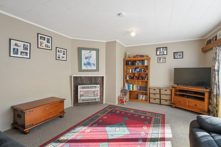 Photo of property in 14 Tavistock Street, Westown, New Plymouth, 4310
